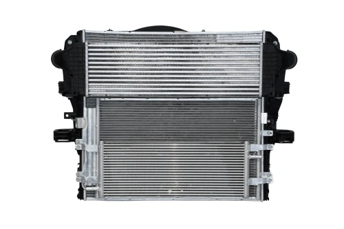 5803219586 ; 5802097643 ; 5801255825 ; 5803242556 ; 5801255818  Iveco Daily 3.0 2022 2024 radiateurset 