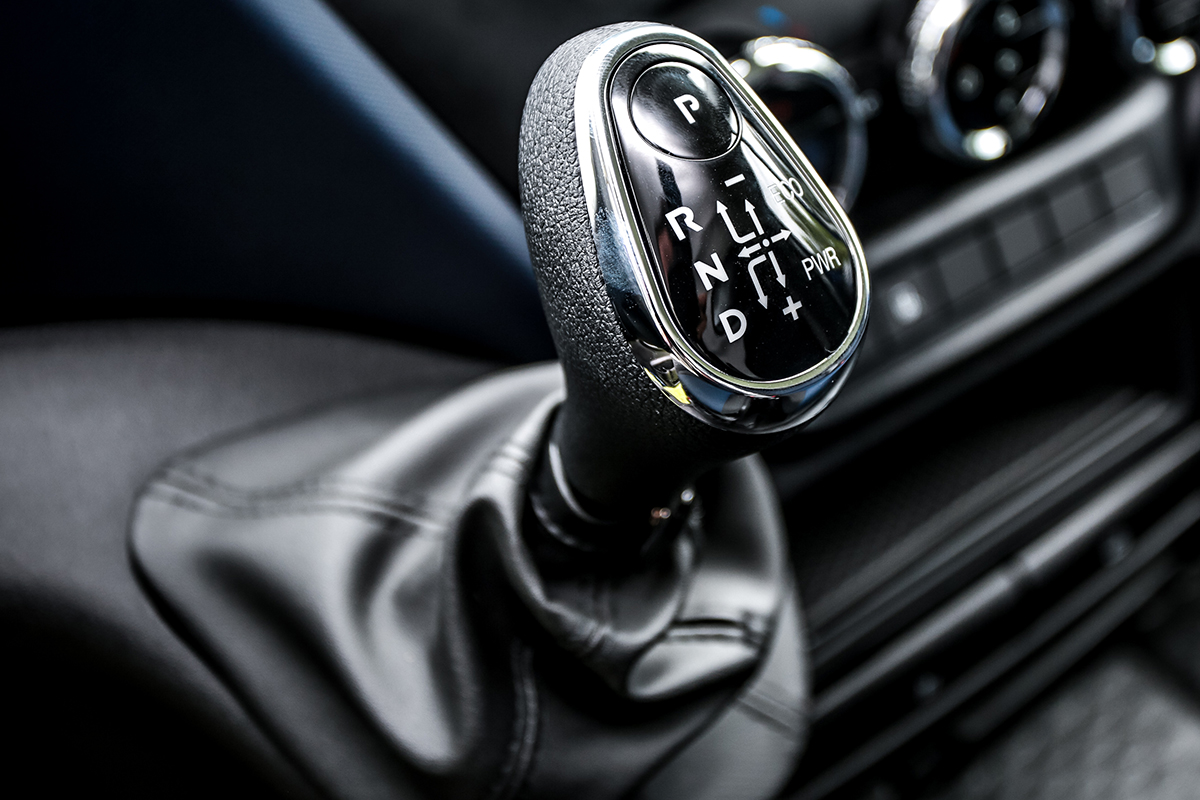 A quale chilometraggio deve essere cambiato l'olio nel cambio automatico HI-MATIC?